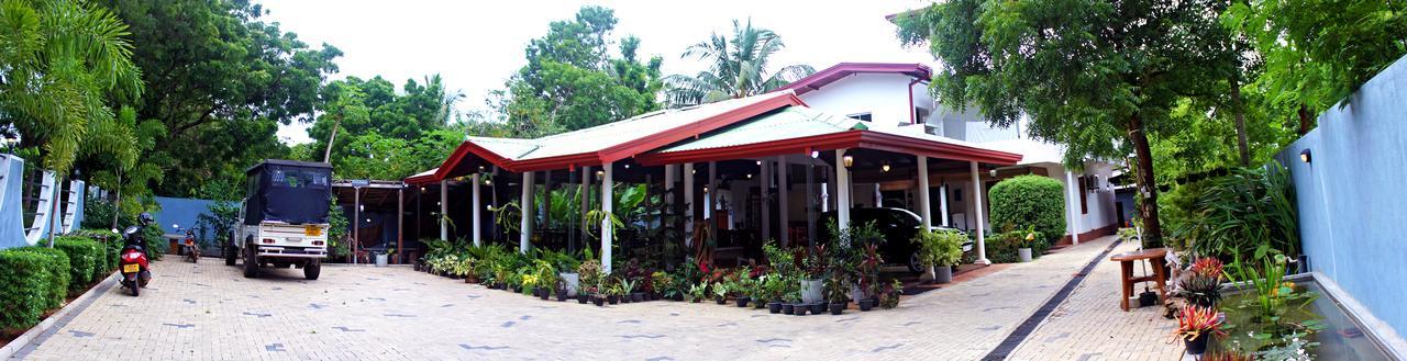 Sihilro Regency Hotel Udawalawe Exterior photo